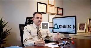 اليمني "جميل الحكيمي".. من معسكر الأمن المركزي إلى رئيس أكبر شركة أبحاث كيمائية بكندا